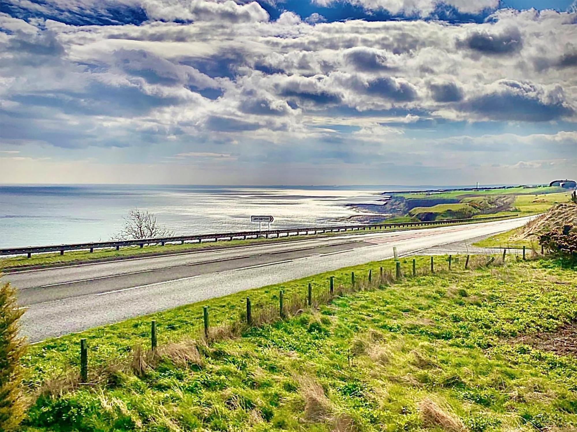 Sea View At Lamberton Villa Burnmouth Exterior foto